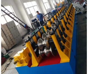 两波护栏板成型机